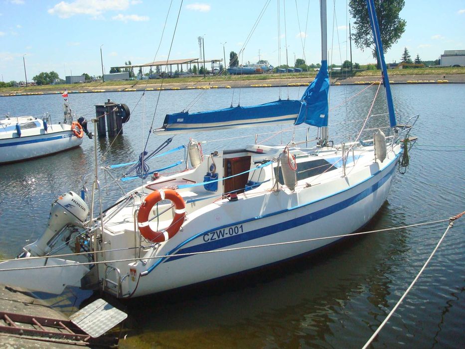 Jacht TES 678 BT 2009/10 r.