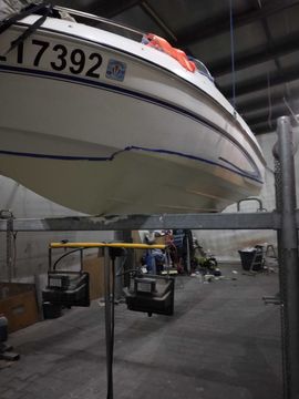Transport jachtów – łodzi – naprawy – zimowanie duży plac